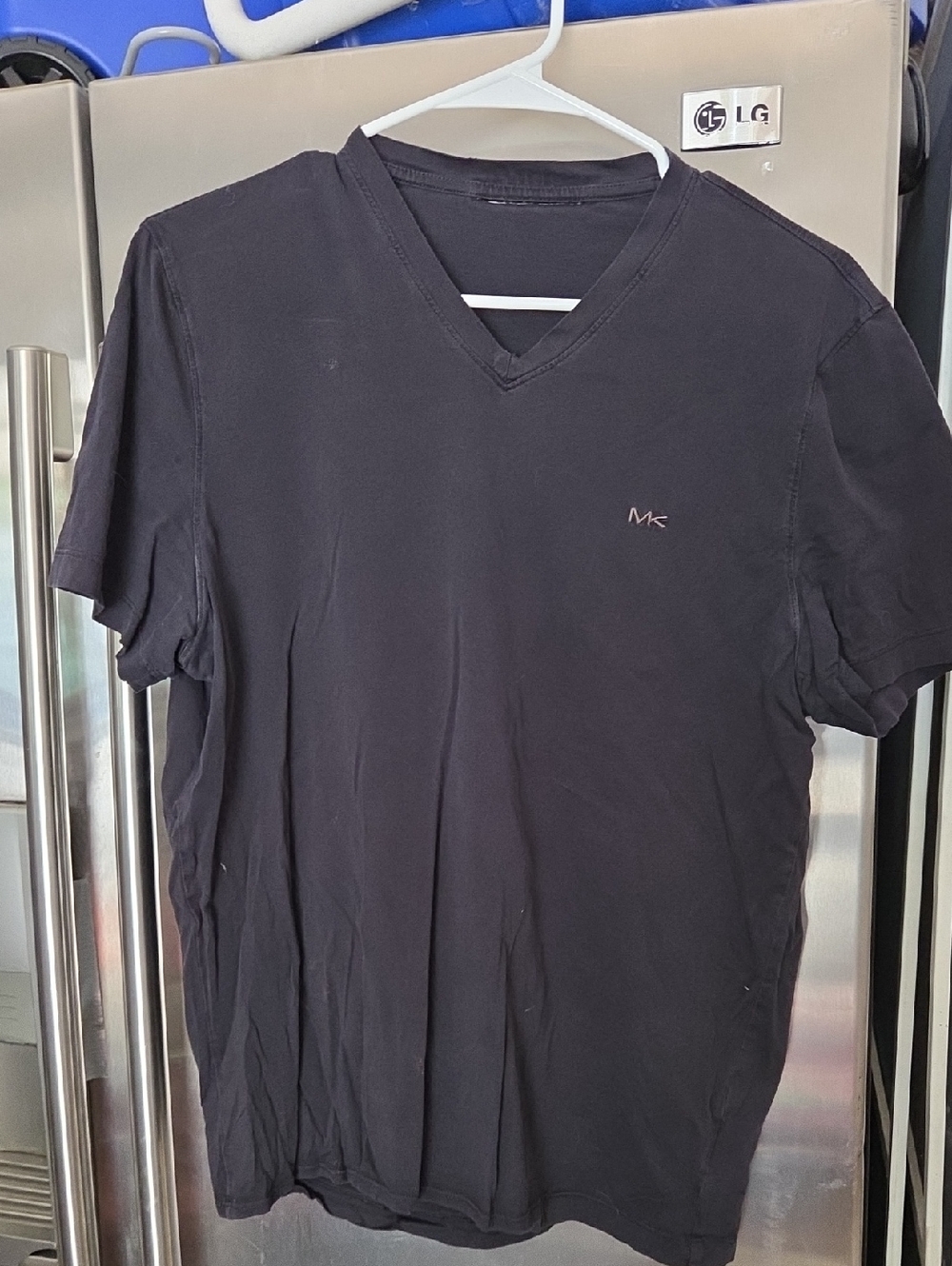 Michael Kors Men’s V-Neck Tee — Black